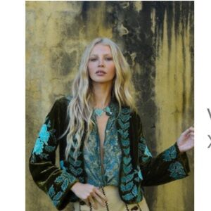 Nwt! Chasing Unicorns Valley of Neptune Velvet Jacket - Green and Blue